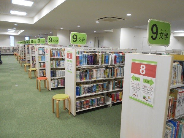 児童書コーナーの画像